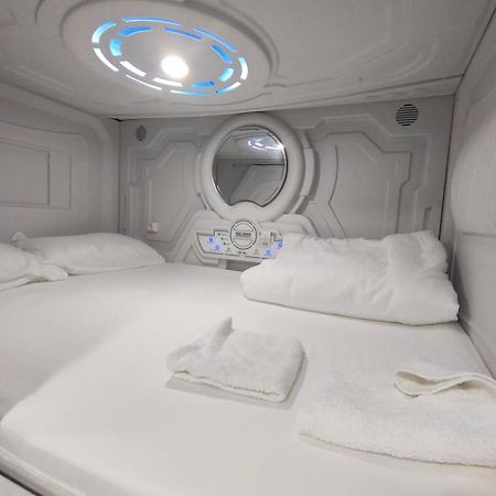 Just Hostel Capsules 알리칸테 외부 사진