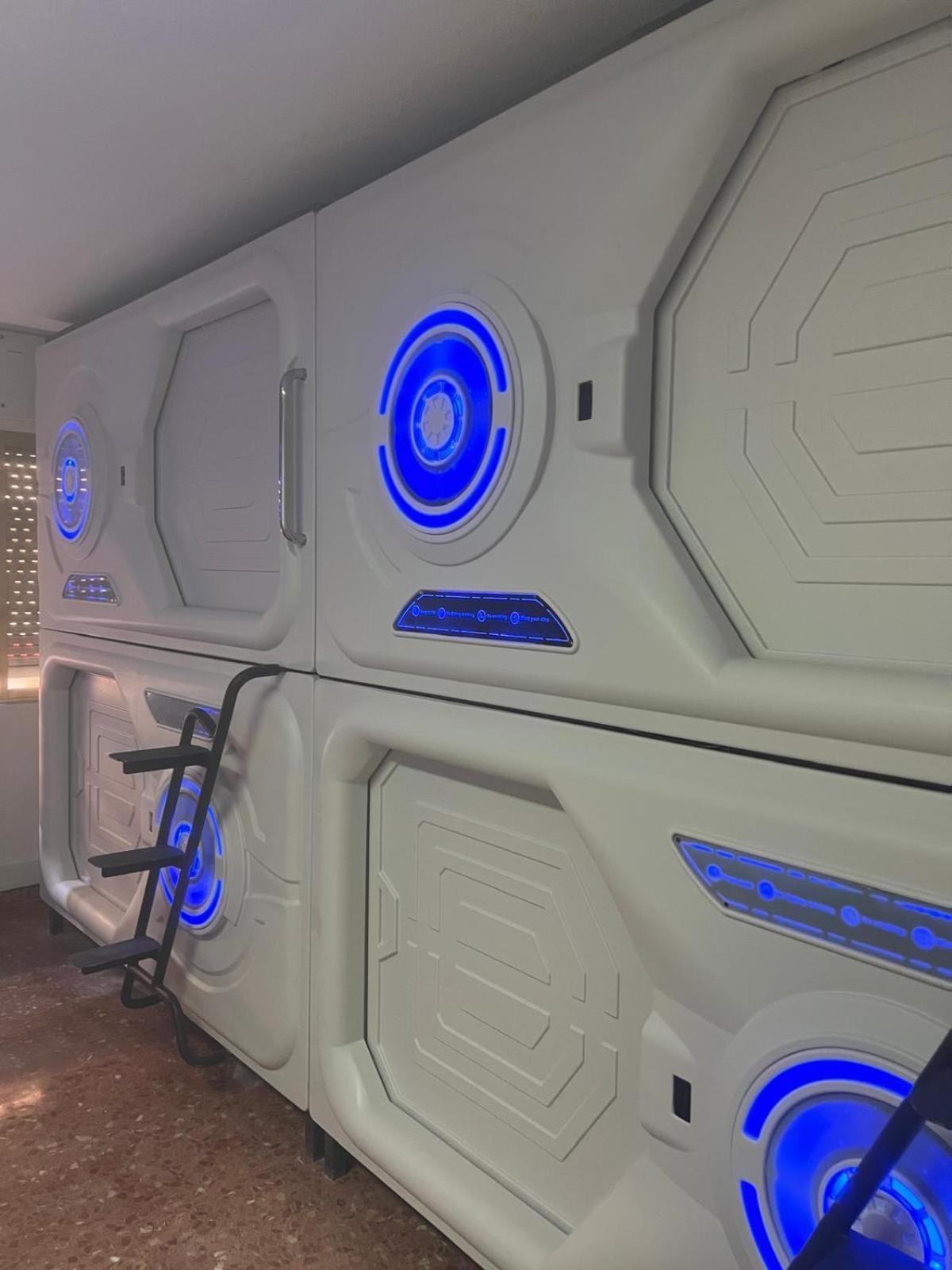 Just Hostel Capsules 알리칸테 외부 사진