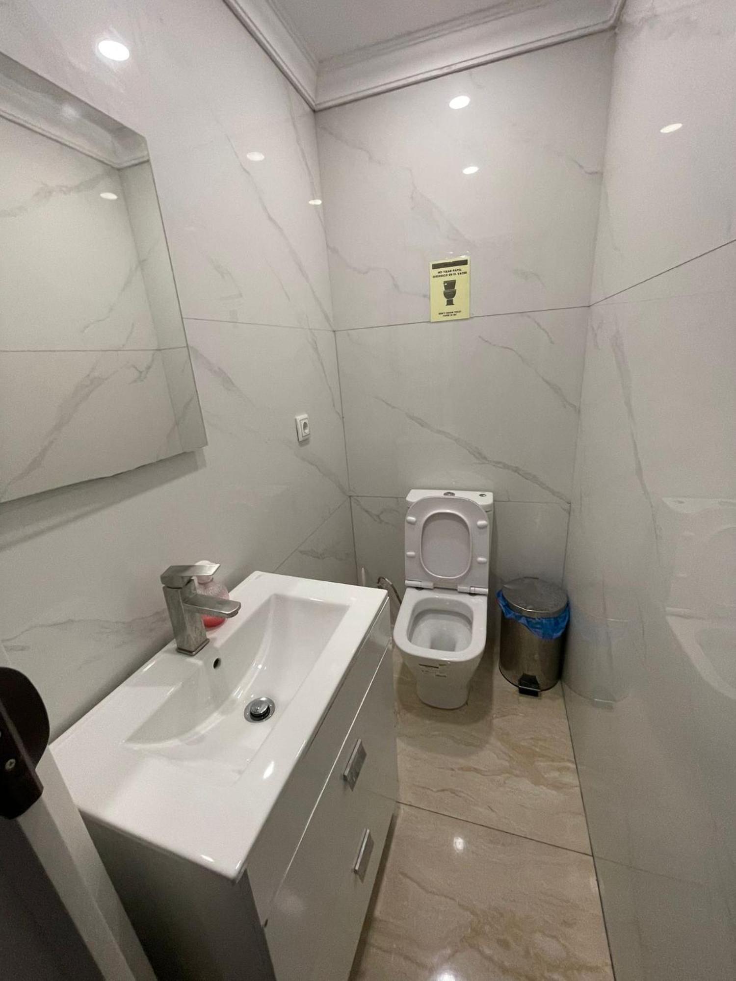 Just Hostel Capsules 알리칸테 외부 사진
